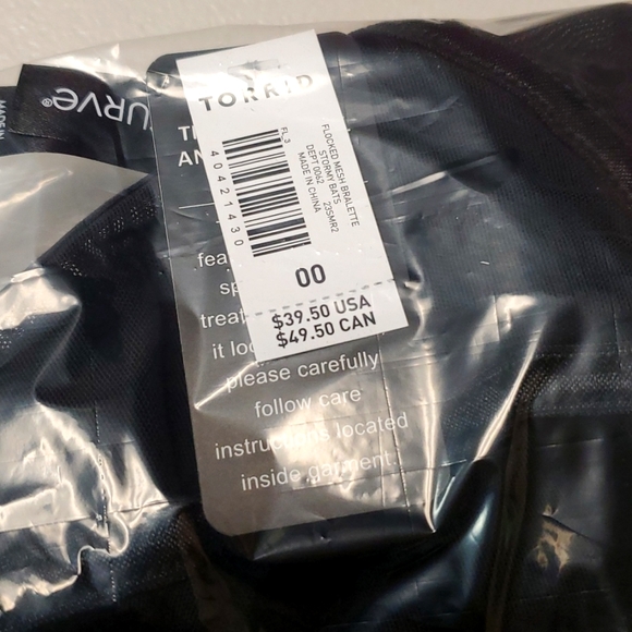 ❤️NWT VINTAGE TORRID BRA - BATS PRINT UNLINED FLOCKED MESH BRALETTE HALLOWEEN - Picture 9 of 15